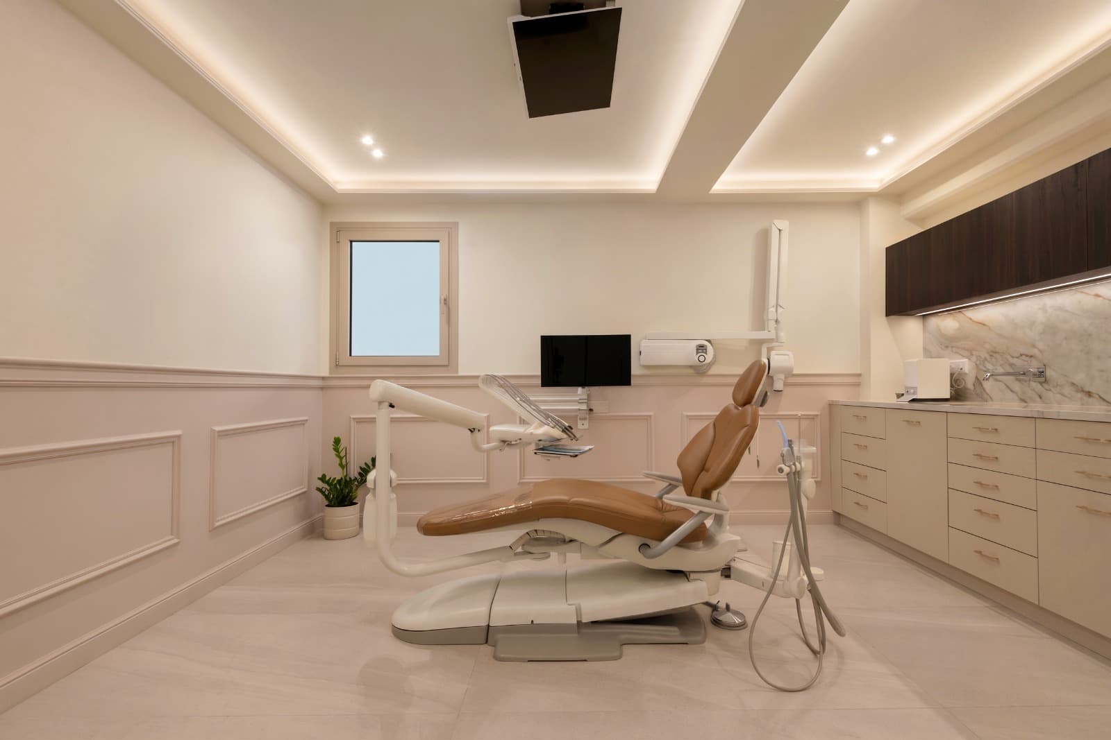 Interior view of the Dental One practice (7/8)